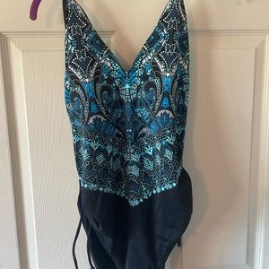 Aqua Green Women’s Ruched Floral Black/Aqua one piece swimsuit Size L